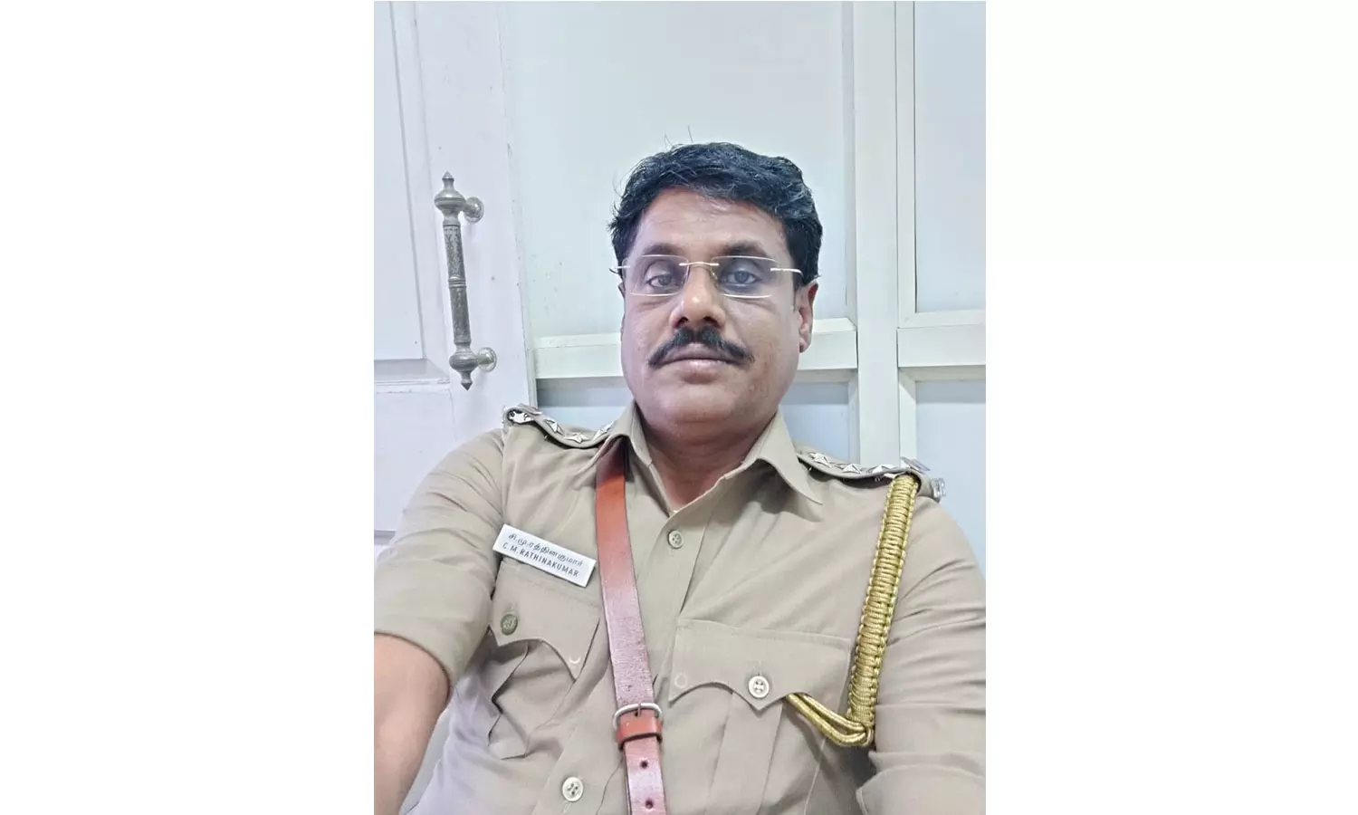 உயர் அதிகாரிகள் சொன்னதை செய்ததால் எனக்கு தண்டனை  -போலீஸ் இன்ஸ்பெக்டர் குற்றச்சாட்டு