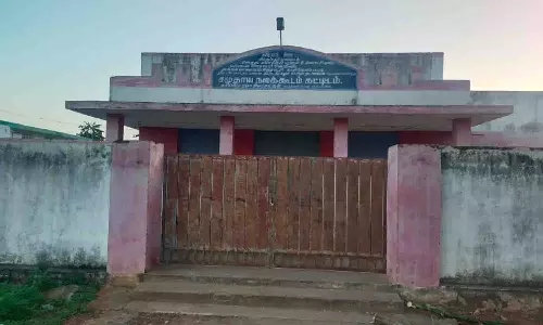 பல்லடத்தில் பழுதுதடைந்த சமுதாய நலக்கூடங்களை சீரமைக்க கோரிக்கை