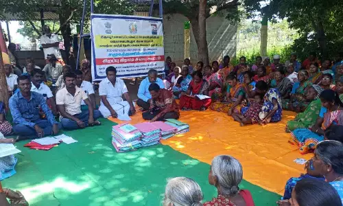 வடுகபாளையம்புதூர் ஊராட்சியில் சமூக தணிக்கை கிராம சபை கூட்டம்