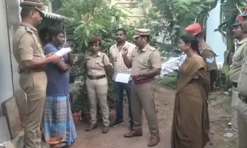 புதுவையில் ரவுடிகளின் வீடுகளில் போலீசார் அதிரடி சோதனை