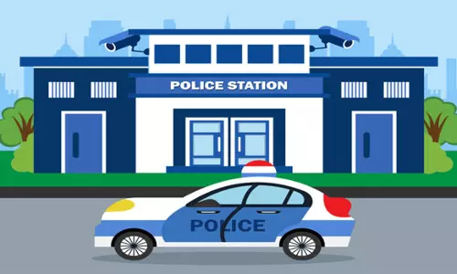 வெளிநாட்டு வாலிபர்    போலீஸ் நிலையத்தில் தஞ்சம்