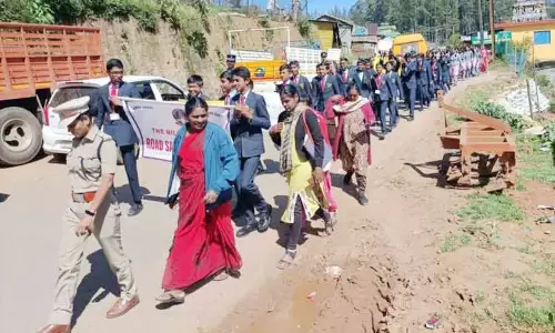நீலகிரியில் சாலை பாதுகாப்பு விழிப்புணர்வு