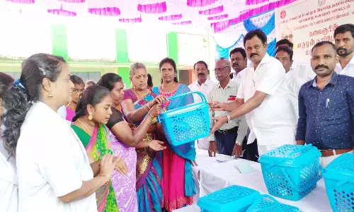 வருமுன் காப்போம் மருத்துவ முகாம்