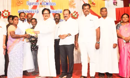 கிறிஸ்துமஸ் நலத்திட்ட உதவிகள்