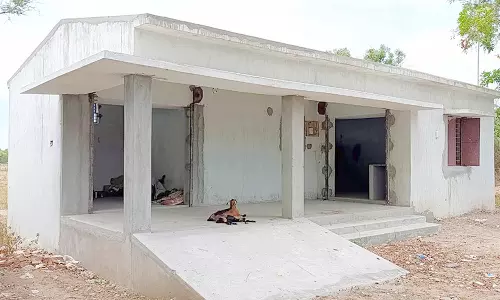 ரேசன் கடை கட்டிட பணிகளை விரைந்து முடிக்க பொதுமக்கள் வலியுறுத்தல்