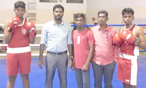 குத்துசண்டை போட்டியில் அரசு பள்ளி மாணவர்கள் சாதனை