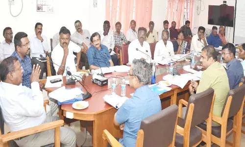 வாக்காளா் பட்டியல் சிறப்பு சுருக்க திருத்த பணிகள் குறித்த ஆய்வு கூட்டம்