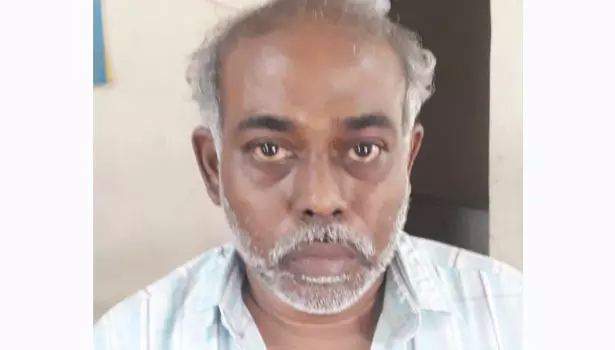 கீழானூர் கிராமத்தில் குட்கா-புகையிலை பொருட்கள் விற்பனை செய்த வியாபாரி கைது கீழானூர் கிராமத்தில் குட்கா-புகையிலை பொருட்கள் விற்பனை செய்த வியாபாரி கைது