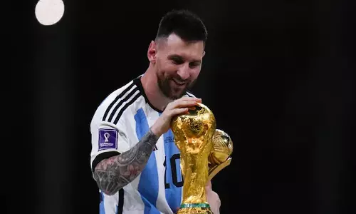 உலக கோப்பையில் யாரும் படைக்காத சாதனையை படைத்த மெஸ்சி