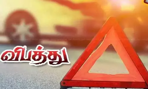 வேப்பூா்  அருகே  மோட்டார் சைக்கிள் மீது கார் மோதி விபத்து; 2 பேர் காயம்