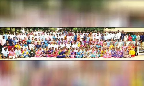 முன்னாள் மாணவர்கள் சந்திப்பு