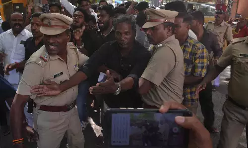 பாண்லே அலுவலகம் முற்றுகை