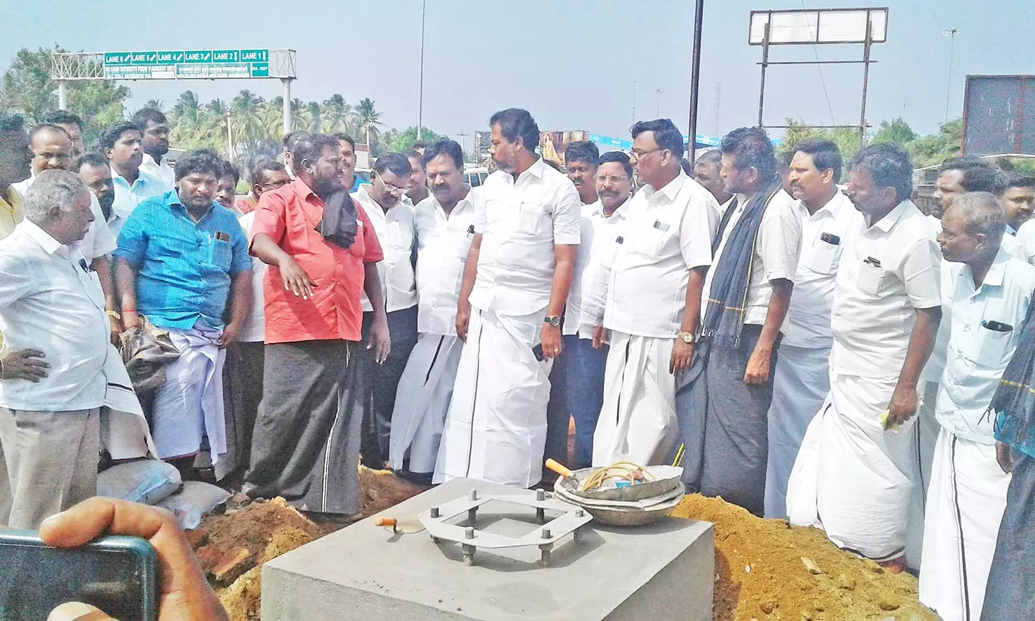 கொடைரோடு அருகே உதயநிதி ஸ்டாலினுக்கு சிறப்பான வரவேற்பு அளிக்க ஏற்பாடுகள் தீவிரம்