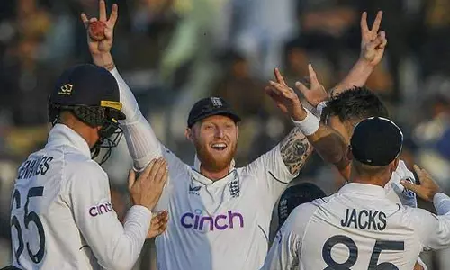 3-வது போட்டியிலும் வெற்றி: பாகிஸ்தானுக்கு எதிரான டெஸ்ட் தொடரை முழுமையாக கைப்பற்றியது இங்கிலாந்து