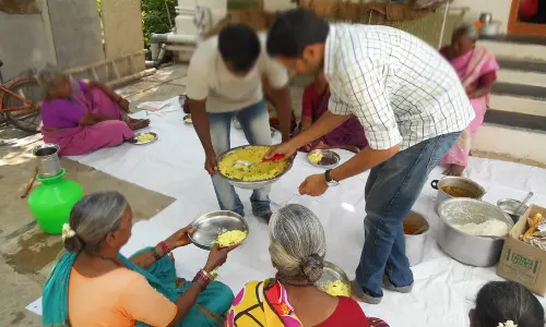 எந்த கிழமை... எந்த வகை சாதம் தானம்... கிடைக்கும் பலன்கள்...