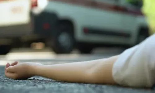 பைக் மோதி சிறுமி பலி