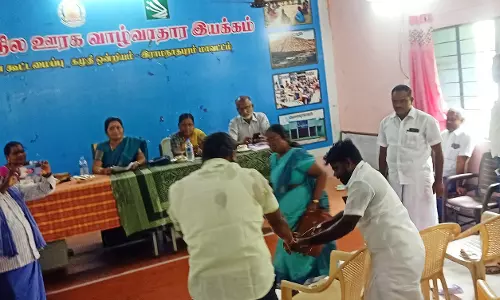 கமுதி யூனியன் கூட்டத்தில் உடலில் மண்எண்ணை ஊற்றிய கவுன்சிலர்