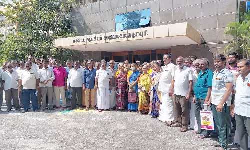 கோவில் நிலத்தை போலி ஆவணம் தயாரித்து அபகரிப்பு:  நடவடிக்கை எடுக்க கலெக்டரிடம் மனு