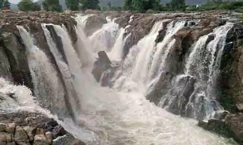 ஒகேனக்கல்லுக்கு நீர்வரத்து சரிவு