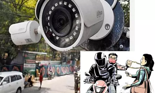 ஊராட்சி மன்ற தலைவியிடம் செயின் பறித்த கொள்ளையர்களை பிடிக்க தீவிரம்