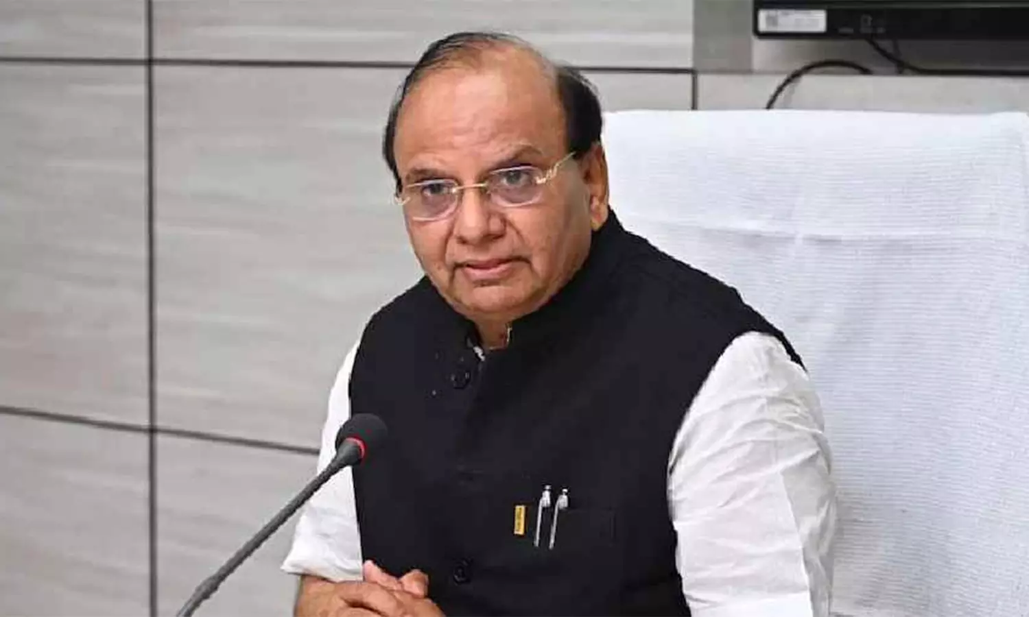 கெஜ்ரிவால் கட்சியிடம் இருந்து ரூ.97 கோடியை திரும்பப்பெறுங்கள்: கவர்னர் அதிரடி உத்தரவு