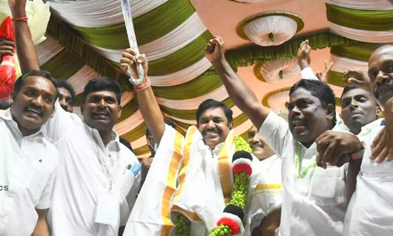 ஈபிஎஸ் தாக்கல் செய்த அதிமுகவின் வரவு, செலவு கணக்குகள் ஏற்பு ஈபிஎஸ் தாக்கல் செய்த அதிமுகவின் வரவு, செலவு கணக்குகள் ஏற்பு