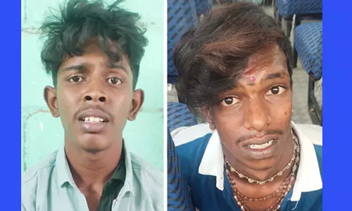 லிப்ட் கம்பெனியில் திருடிய 2 ஊழியர்கள் கைது