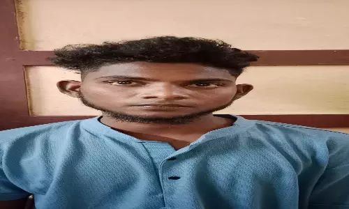 பண்ருட்டியில் சாராயம் கஞ்சா விற்ற வாலிபர் கைது