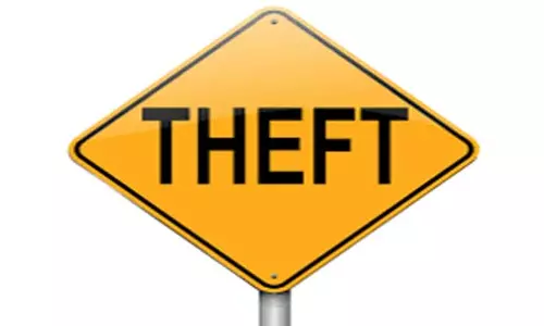 சேரன்மகாதேவி அருகே கோவில் உண்டியலை உடைத்து திருட்டு