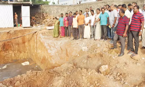 வடசேரி பஸ் நிலையத்தில் மேயர் மகேஷ் இன்று ஆய்வு