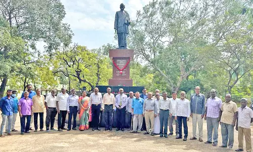 ஆதித்தனார் கல்லூரியில் முன்னாள் மாணவர்கள் சந்திப்பு