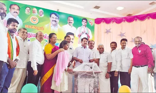 தூத்துக்குடியில் கிறிஸ்துமஸ் விழா: பா.ஜ.க. சார்பில் 1,000 பேருக்கு நலத்திட்ட உதவிகள்