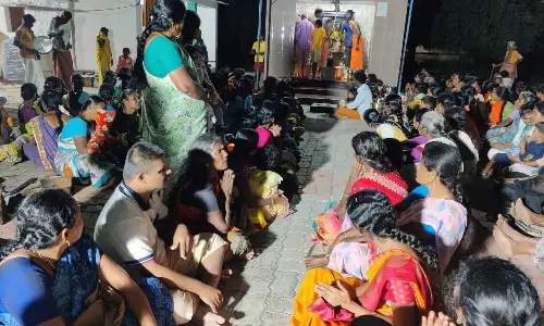 வடமதுரை அருகே கோவில் பூட்டை உடைத்து வழிபாடு நடத்திய பொதுமக்கள்