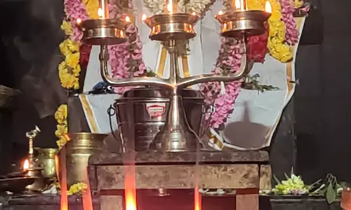 கோத்தகிரியில் சக்தி மலை முருகன் கோவிலில் பிரதோஷ வழிபாடு