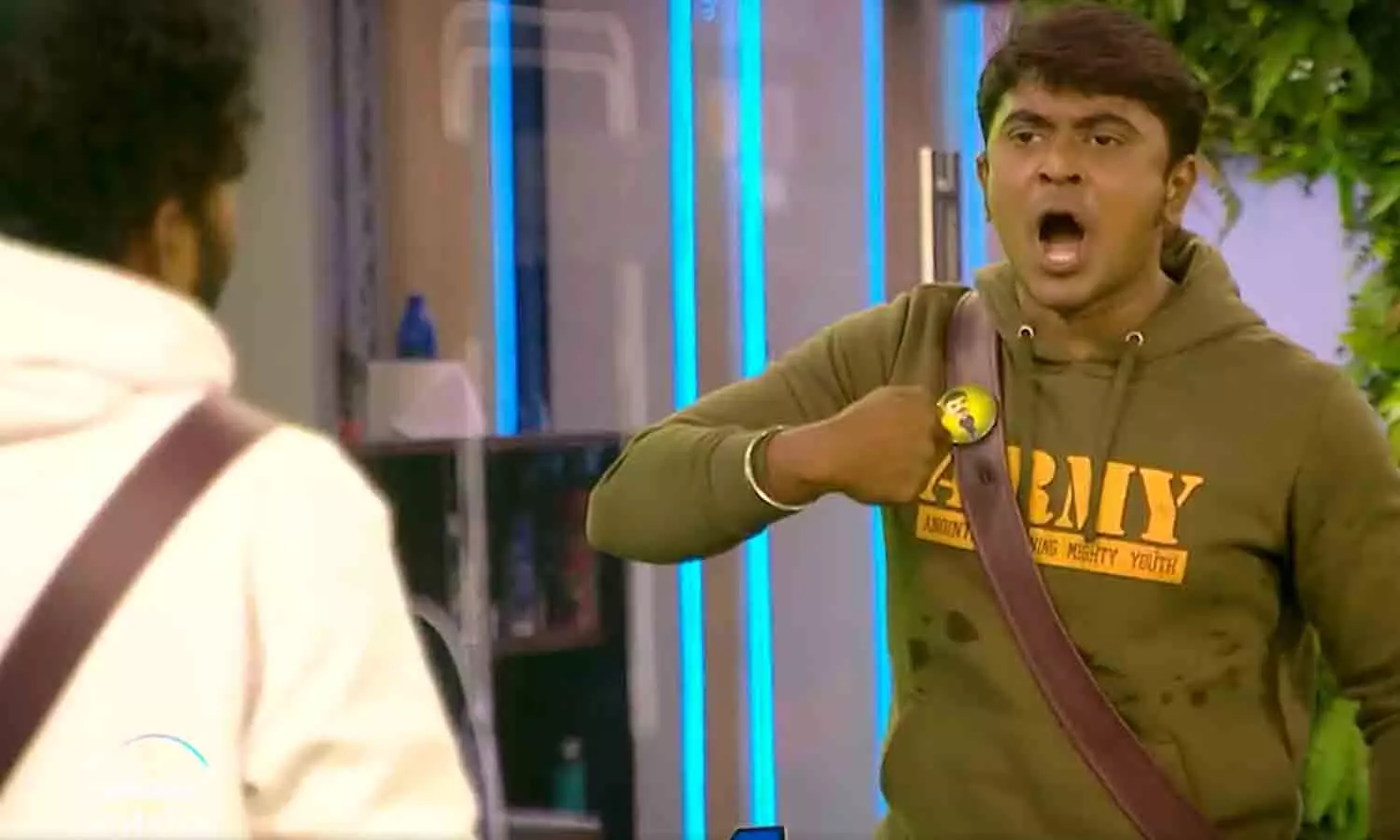 பிக்பாஸ் வீட்டில வந்து கட்டப் பஞ்சாயத்து பண்னாதீங்க - விம்ரமனிடம் மோதும் அசீம் பிக்பாஸ் வீட்டில வந்து கட்டப் பஞ்சாயத்து பண்னாதீங்க - விம்ரமனிடம் மோதும் அசீம்