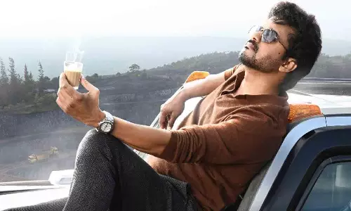 இணையத்தை ஆக்கிரமிக்கும் விஜய்யின் வாரிசு பட புதிய போஸ்டர்