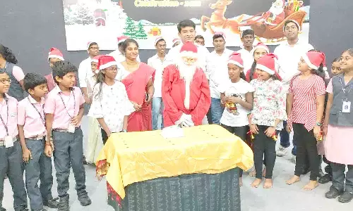 காந்திநகர் ஏ.வி.பி. பள்ளியில் கிறிஸ்துமஸ் விழா