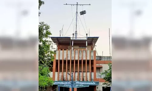 கடல் சீற்றம்; நாகை மீனவர்கள் 4-வது நாளாக கடலுக்கு செல்லவில்லை