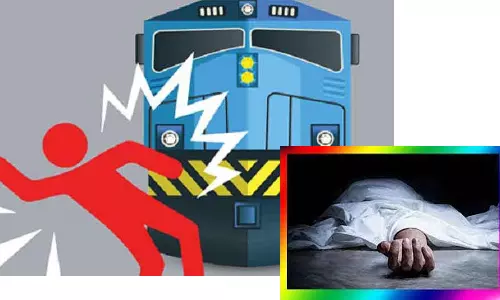 ரெயில்-பிளாட்பாரம் இடையே சிக்கி வெளிநாட்டு பெண் பலி