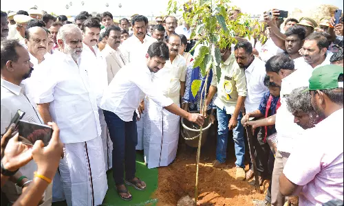 2 மணி நேரத்தில் 6 லட்சம் மரக்கன்றுகள் நட்டு உலக சாதனை: அமைச்சர் உதயநிதி ஸ்டாலின் பங்கேற்பு