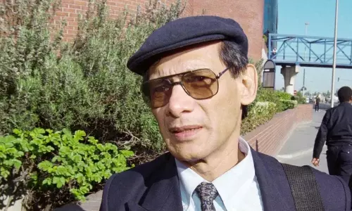 நேபாள சிறையில் இருந்து விடுதலையான தொடர் கொலைகாரன் சோப்ராஜ் பிரான்சுக்கு நாடு கடத்தப்பட்டான்