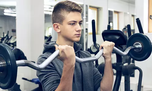 இளம் வயதினர் ஜிம்மிற்குச் செல்வது சிறந்ததா?