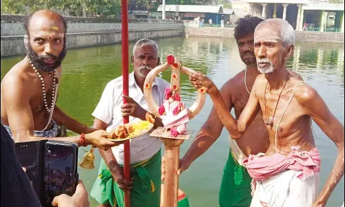 திருவெண்காடு சுவேதாரண்யேஸ்வரர் கோவிலில் தீர்த்தவாரி