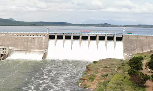 பவானிசாகர் அணையில் இருந்து 1,250 கன அடி நீர் வெளியேற்றம்