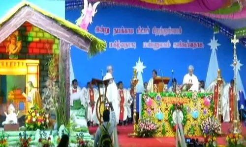 கிறிஸ்துமஸ் பண்டிகையை முன்னிட்டு தேவாலயங்களில் நள்ளிரவு சிறப்பு பிரார்த்தனை