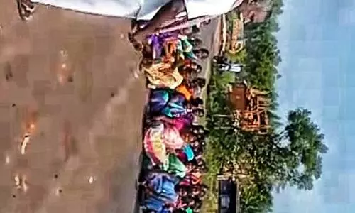 மதுபான கடை அமைப்பதை எதிர்த்து கிராம மக்கள் சாலை மறியல்