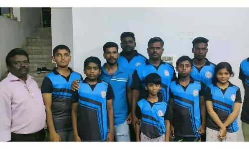 வீரர்-வீராங்கனைகளுக்கு சீருடை