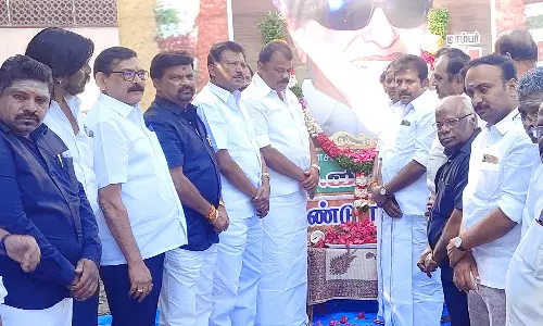 எம்.ஜி.ஆரின் நினைவு நாள் அனுசரிப்பு