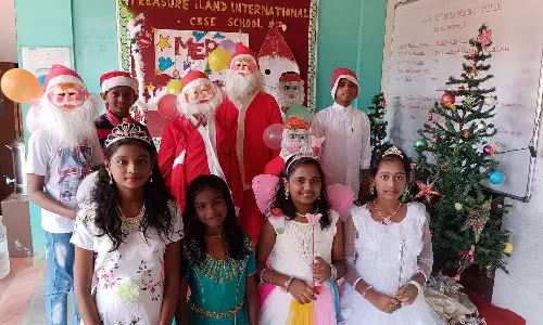 ட்ரஷர் ஐலண்ட் பள்ளியில்  கிறிஸ்துமஸ் கொண்டாட்டம்