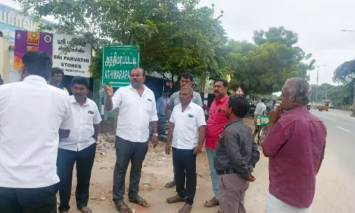 தூத்துக்குடி- திருச்செந்தூர் சாலையில் மழைநீர் தேங்குவதை தடுக்க மேயர் நடவடிக்கை